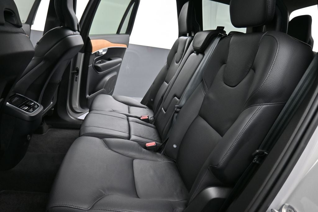 2024 Volvo XC90 Plus Bright Theme