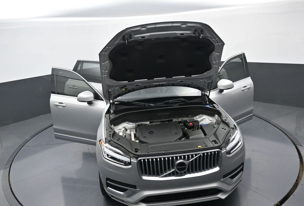 2024 Volvo XC90 Plus Bright Theme