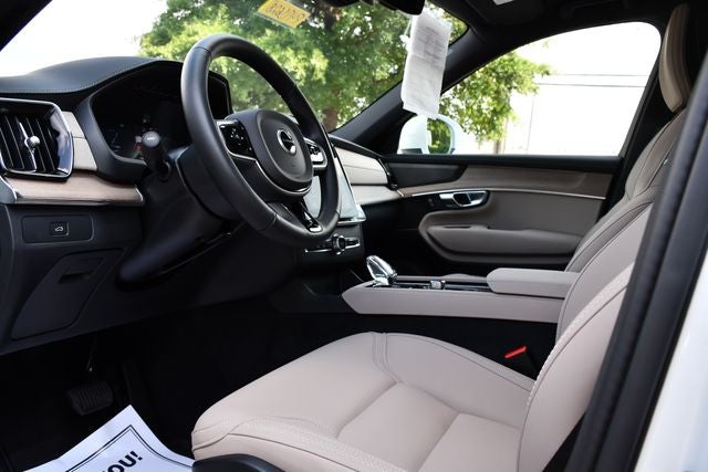 2026 Volvo XC90 B6 Plus 7-Seater