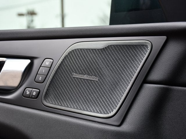 2022 Volvo XC60 B6 Inscription