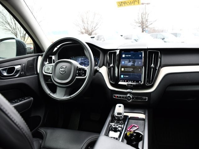 2022 Volvo XC60 B6 Inscription