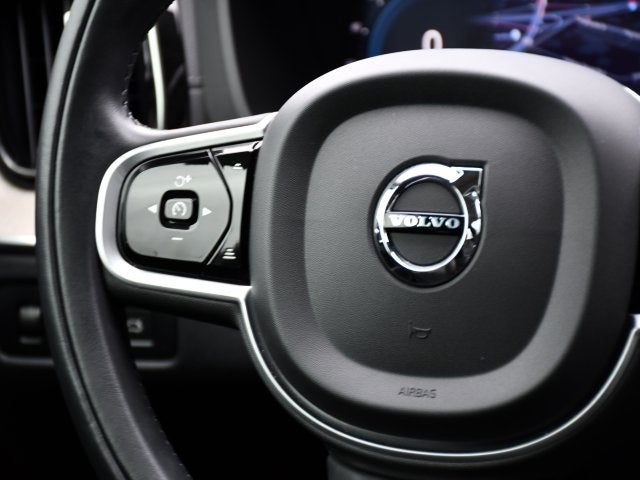 2022 Volvo XC60 B6 Inscription