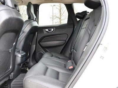 2021 Volvo XC60 T5 Momentum