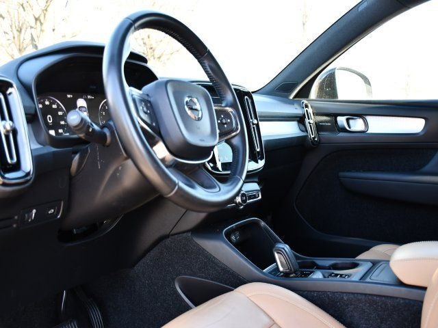 2019 Volvo XC40 Momentum