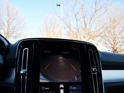 2019 Volvo XC40 Momentum