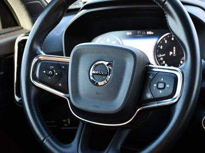 2019 Volvo XC40 Momentum
