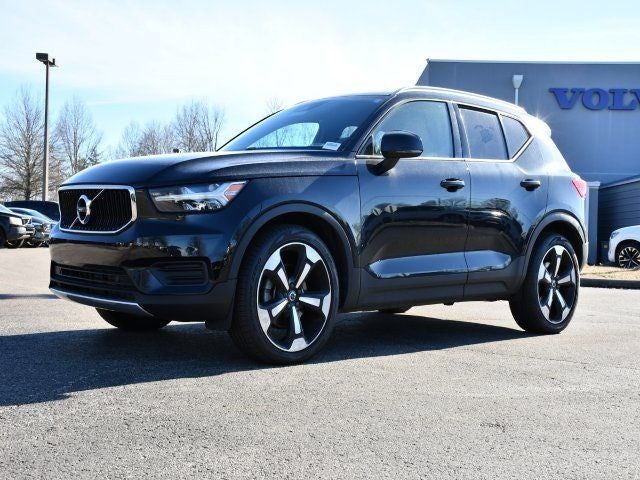 2019 Volvo XC40 Momentum