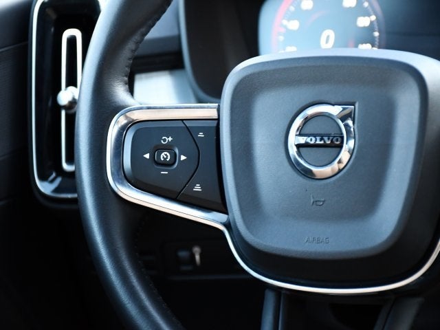 2019 Volvo XC40 Momentum