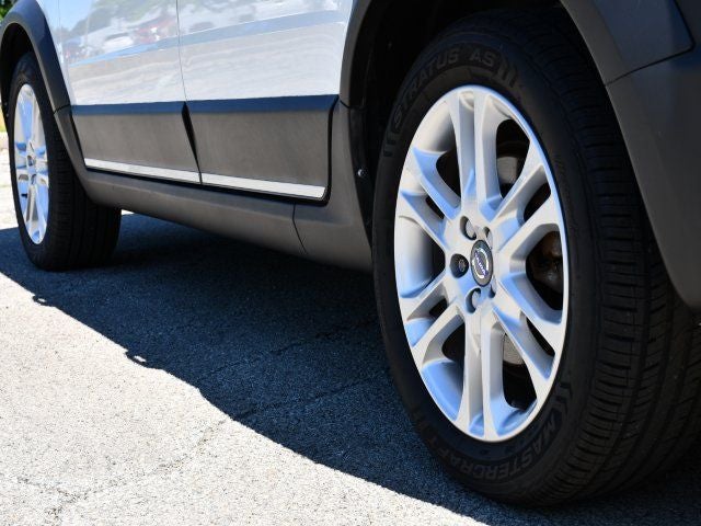 2016 Volvo XC70 T5 Platinum