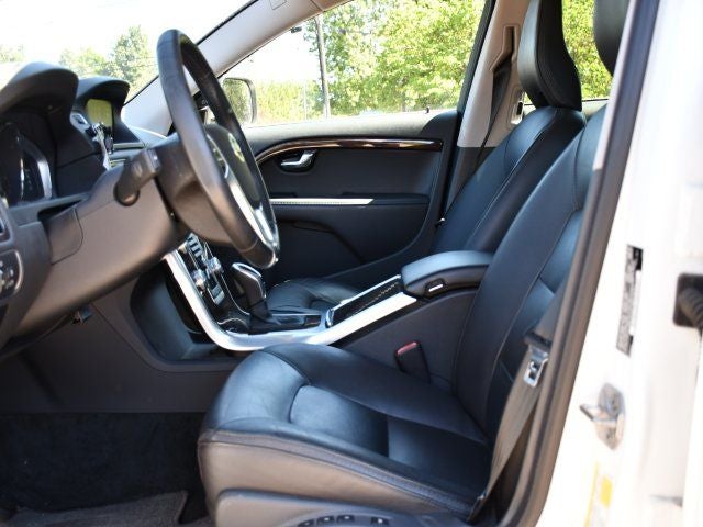 2016 Volvo XC70 T5 Platinum