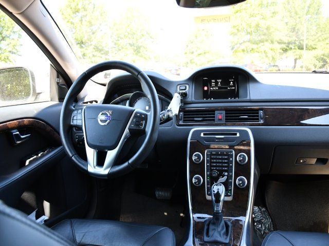 2016 Volvo XC70 T5 Platinum