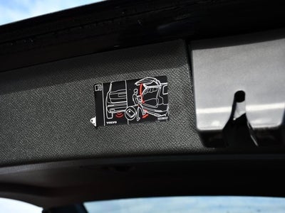 2022 Volvo XC90 T6 Momentum