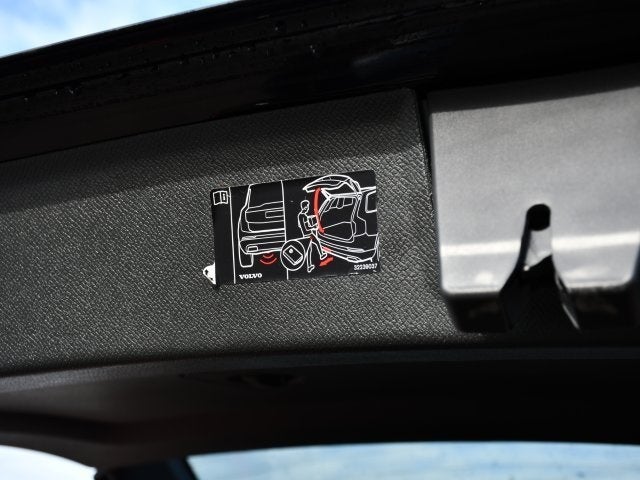 2022 Volvo XC90 T6 Momentum