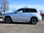 2022 Volvo XC90 T6 Momentum