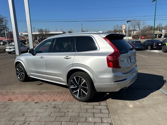 2020 Volvo XC90 T6 Momentum