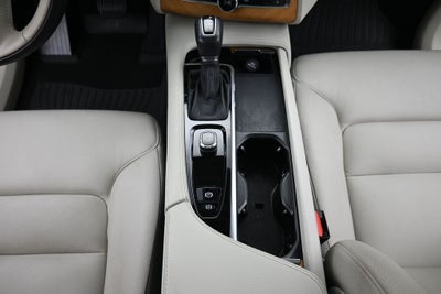 2022 Volvo XC90 Momentum
