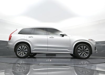 2022 Volvo XC90 Momentum