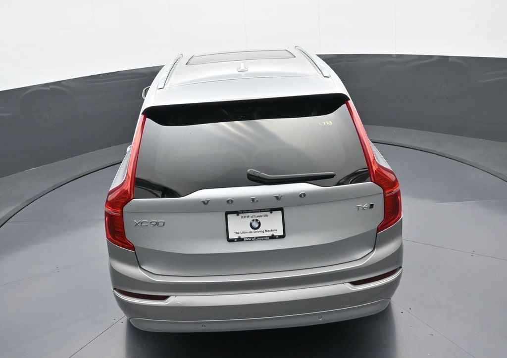 2022 Volvo XC90 Momentum