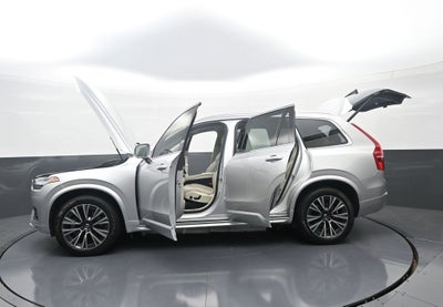 2022 Volvo XC90 Momentum