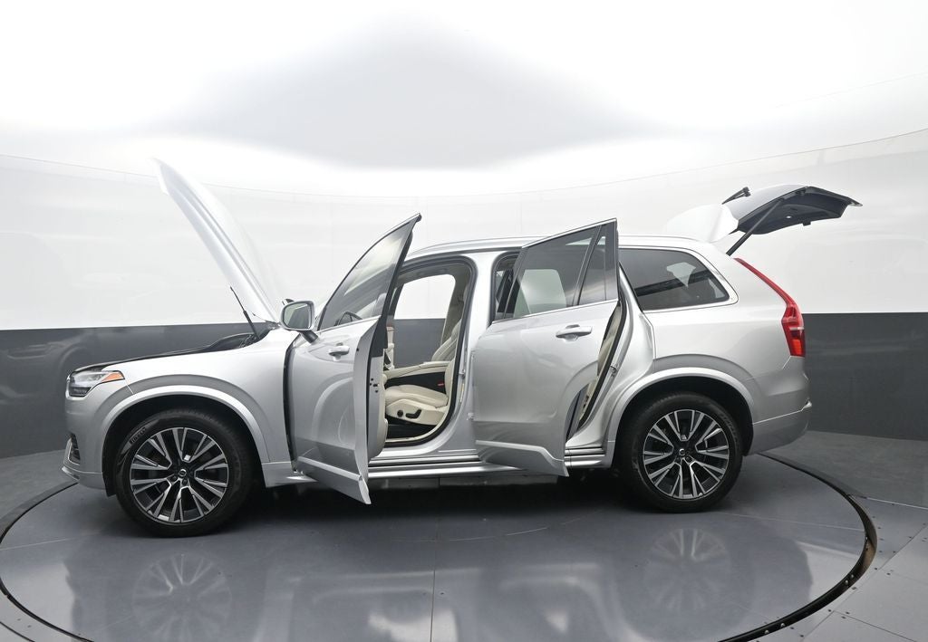 2022 Volvo XC90 Momentum