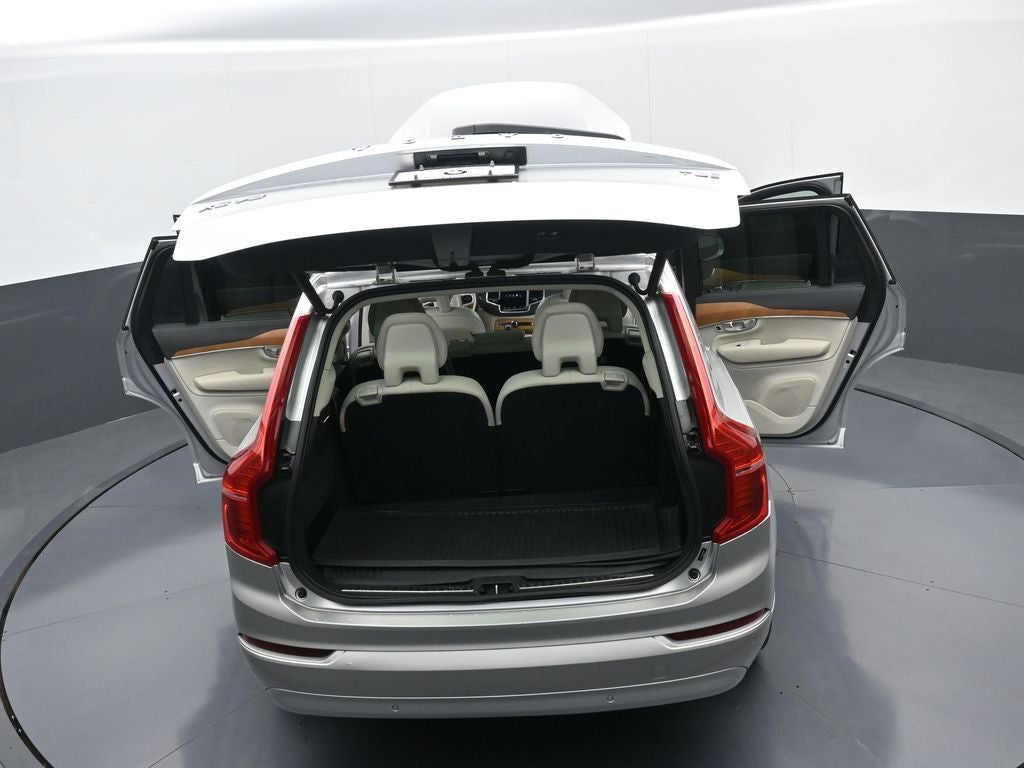 2022 Volvo XC90 Momentum