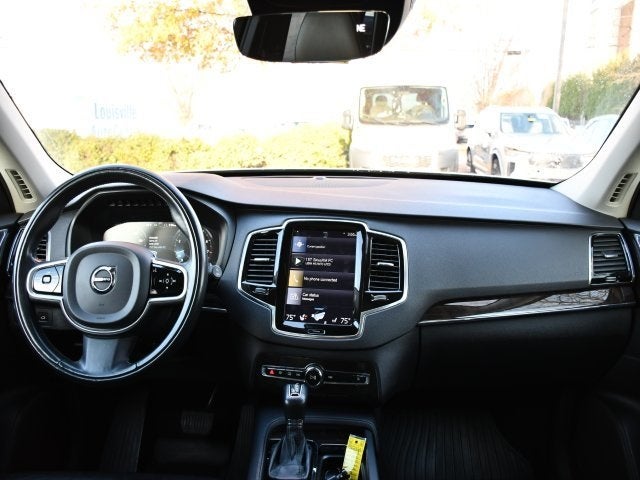 2018 Volvo XC90 T6 Momentum