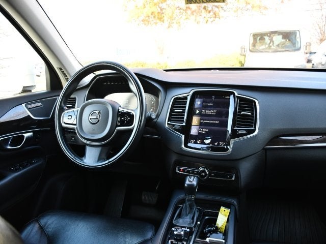 2018 Volvo XC90 T6 Momentum