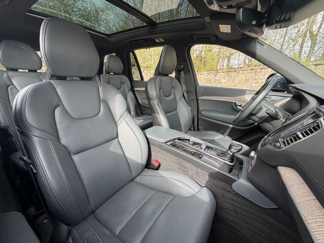 2022 Volvo XC90 T6 Inscription