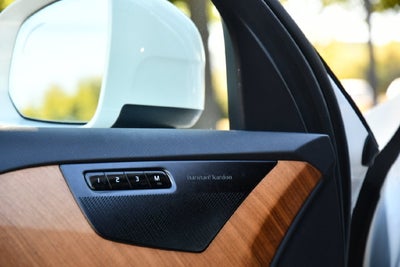 2024 Volvo XC90 Recharge Plug-In Hybrid T8 Plus Bright Theme 7 Passenger