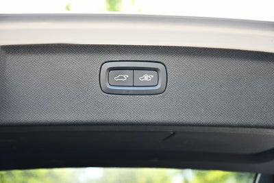 2024 Volvo XC90 Recharge Plug-In Hybrid T8 Plus Bright Theme 7 Passenger