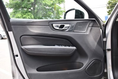 2024 Volvo XC60 Recharge Plug-In Hybrid T8 Plus Dark Theme