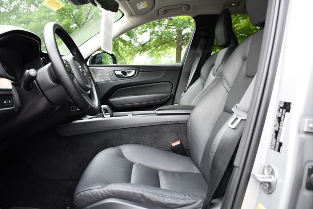 2024 Volvo XC60 Recharge Plug-In Hybrid T8 Plus Dark Theme