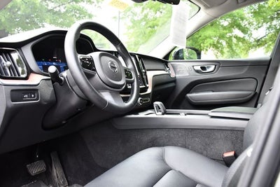 2024 Volvo XC60 Recharge Plug-In Hybrid T8 Plus Dark Theme