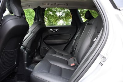 2024 Volvo XC60 Recharge Plug-In Hybrid T8 Plus Dark Theme