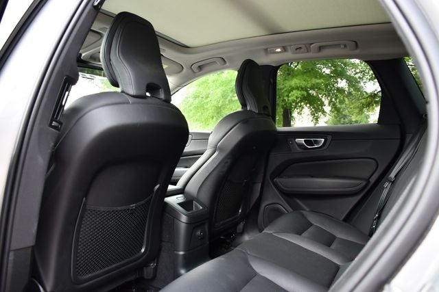2024 Volvo XC60 Recharge Plug-In Hybrid T8 Plus Dark Theme