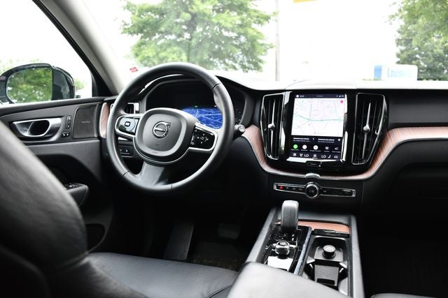 2024 Volvo XC60 Recharge Plug-In Hybrid T8 Plus Dark Theme