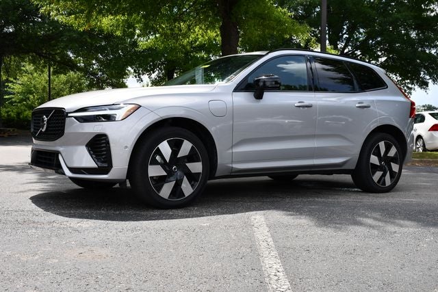 2024 Volvo XC60 Recharge Plug-In Hybrid T8 Plus Dark Theme