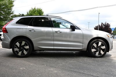 2024 Volvo XC60 Recharge Plug-In Hybrid T8 Plus Dark Theme