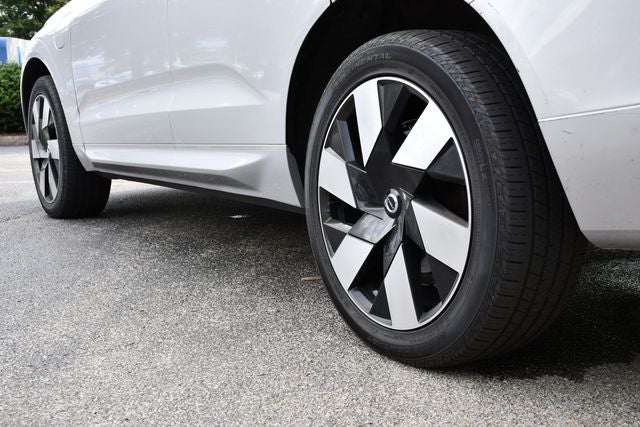 2024 Volvo XC60 Recharge Plug-In Hybrid T8 Plus Dark Theme