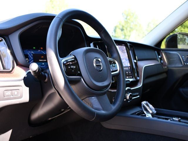 2024 Volvo XC60 Recharge Plug-In Hybrid Ultimate