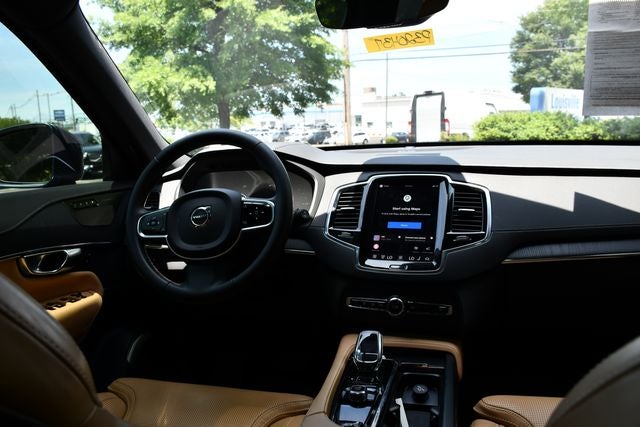 2025 Volvo XC90 Plug-In Hybrid T8 Ultra 7 Passenger