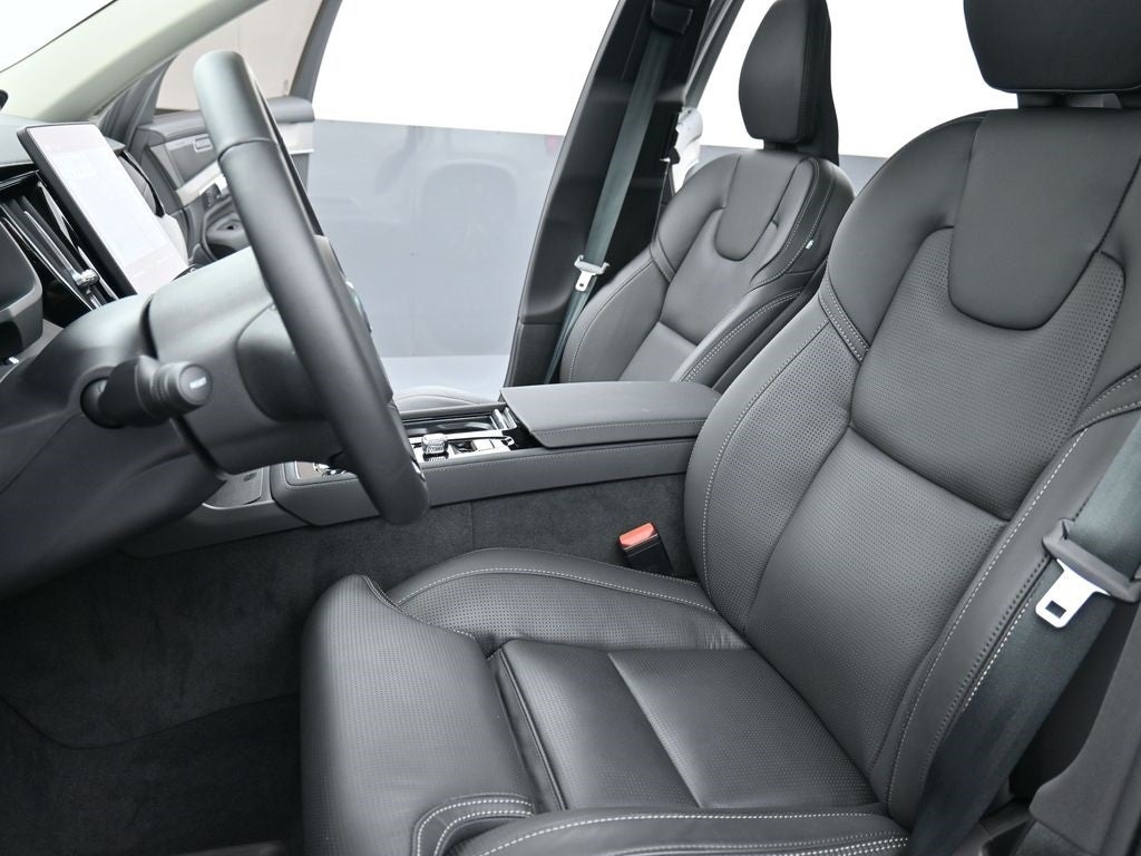 2025 Volvo XC90 Plug-In Hybrid Ultra