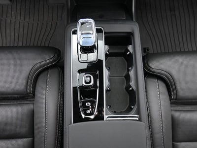 2025 Volvo XC90 Plug-In Hybrid Ultra