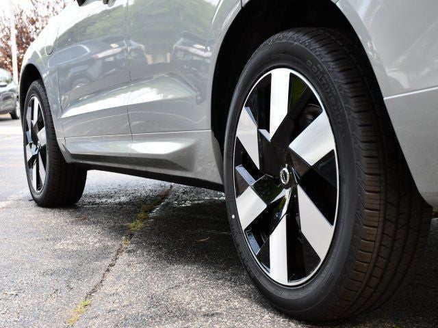 2025 Volvo XC60 Plug-In Hybrid T8 Plus