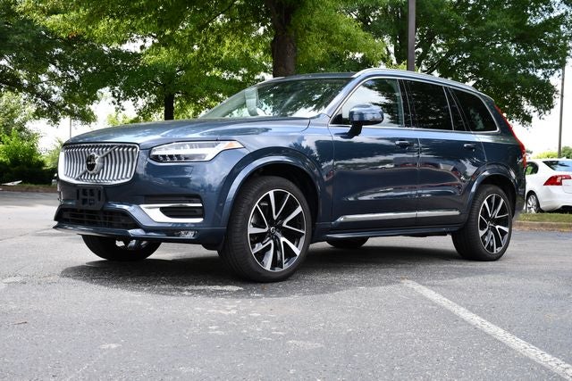 2023 Volvo XC90 B5 Plus