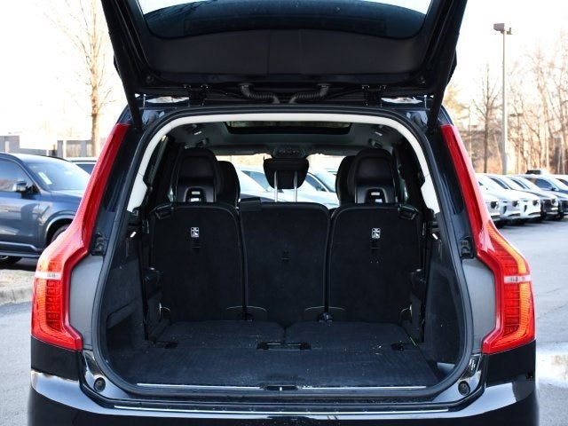 2023 Volvo XC90 B5 Plus