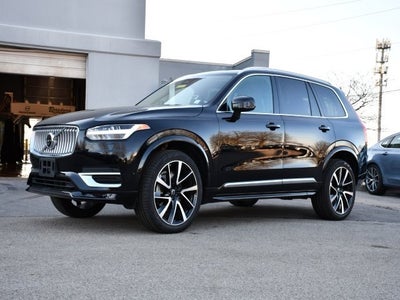 2023 Volvo XC90 B5 Plus