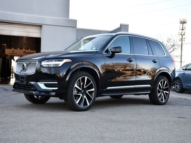 2023 Volvo XC90 B5 Plus