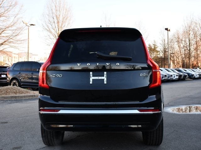 2023 Volvo XC90 B5 Plus