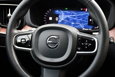 2024 Volvo XC60 B5 Plus Dark Theme